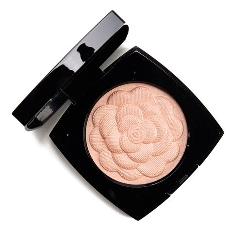 chanel camelia highlighter 2017